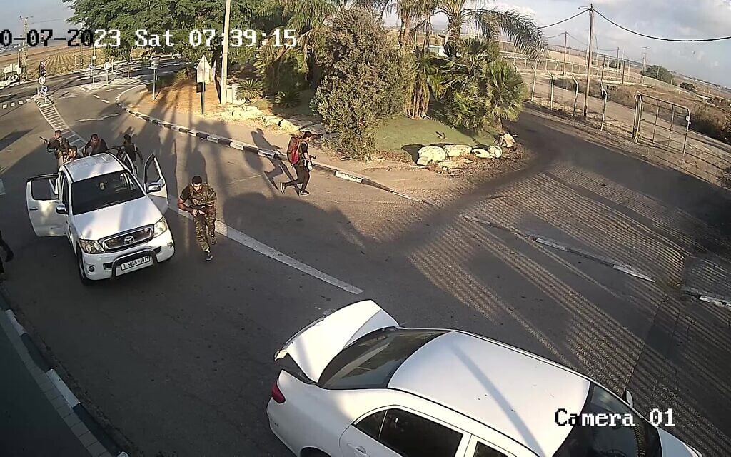 Cops rushed to Moshav Yakhini, killed Hamas terrorists within hours on Oct. 7 — probe