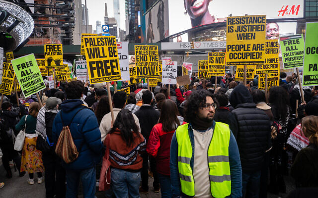 Socialist anti-Israel protesters in New York City, April 5, 2024. (Luke Tress/Times of Israel)