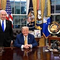 US President Donald Trump, right, meets Prime Minister Benjamin Netanyahu in the White House, July 8, 2025. (Avi Ohayon/GPO)
