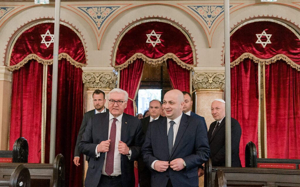 Jewish Romanian lawmaker slams president for opposing antisemitism bill