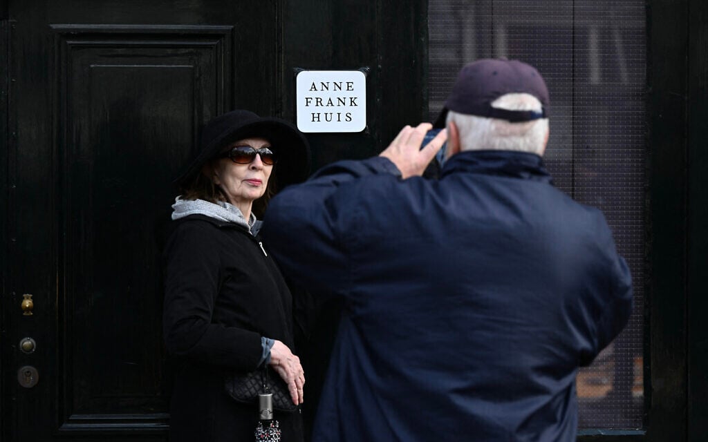 New AI-guided tour shows visitors occupied Amsterdam through Anne Frank’s eyes