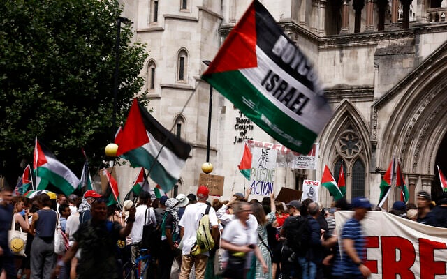 Supporters of anti-Israel activist group Palestine Action protest outside the High Court in London, July 4, 2025. (Benjamin Cremel / AFP) Supporters of anti-Israel activist group Palestine Action protest outside the High Court in London, July 4, 2025. (Benjamin Cremel / AFP)