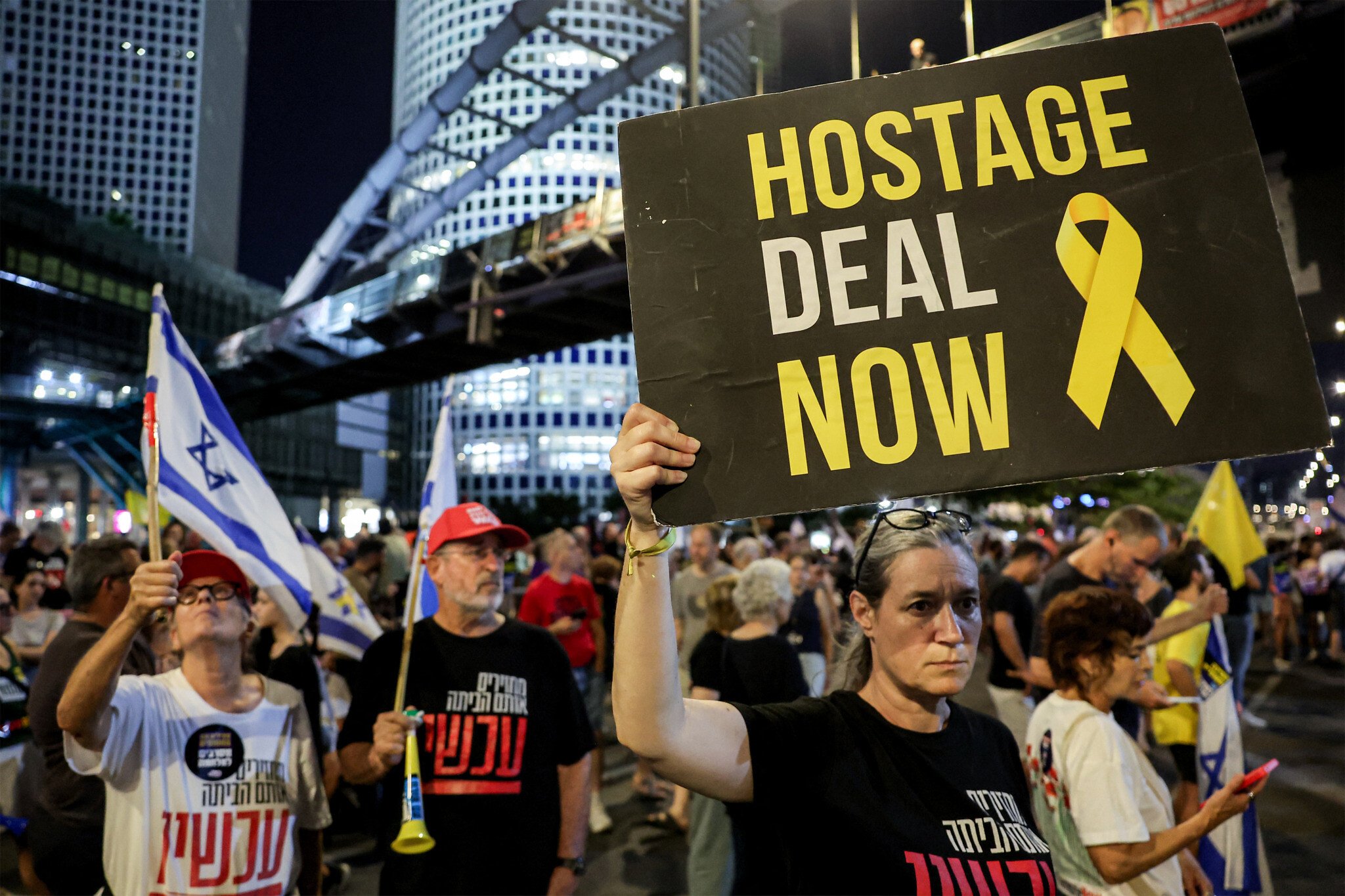 NextImg:Rallies call for hostage deal as talks deadlock over parameters of IDF redeployment