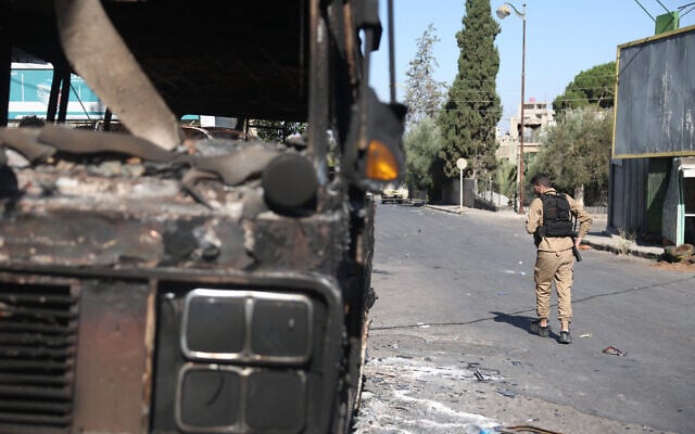 Syrian security forces deploy amid ongoing clashes in the southern Sweida city on July 16, 2025vin the predominantly Druze province of Sweida (Photo by OMAR HAJ KADOUR / AFP)