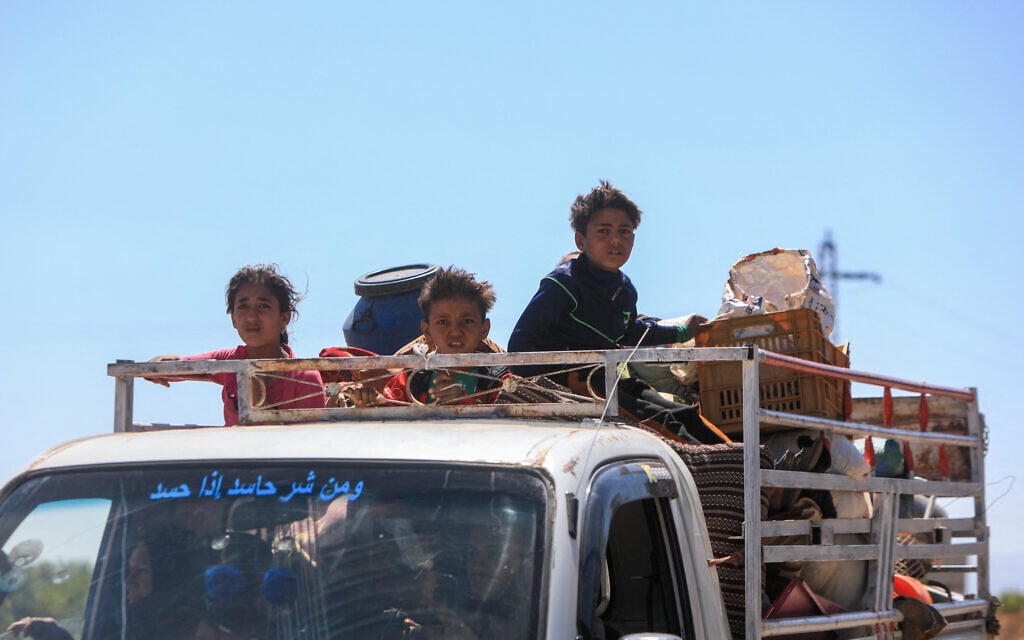 Netanyahu vows no Syrian forces south of Damascus,’ as Bedouins, Druze fight despite truce
