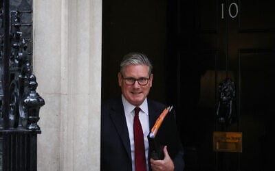 Britain's Prime Minister Keir Starmer leaves 10 Downing street, in central London, on July 21, 2025, to attend a Parliamentary Liaison Committee hearing. (Adrian DENNIS / AFP)