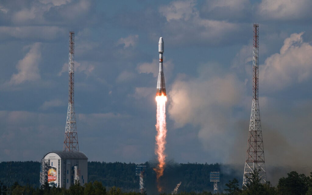 Russia launches Iranian communications satellite into orbit
