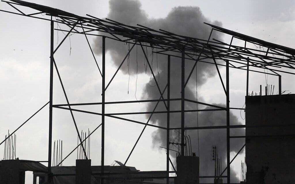 Smoke billows after an Israeli strike on the Shejaiya suburb east of Gaza City on July 30, 2025. (Bashar TALEB/AFP)