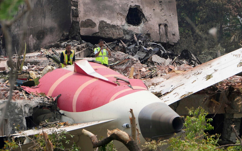 Air India plane’s fuel was cut moments before crash that killed at least 260, probe finds