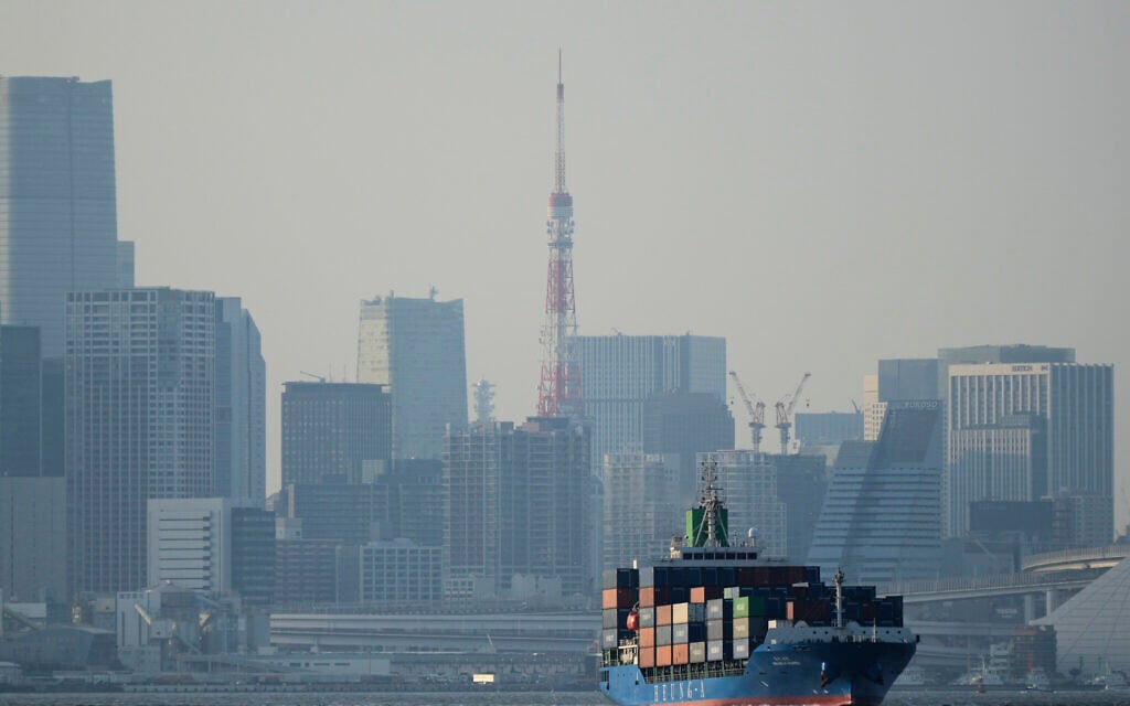 Trump to put 25% tariffs on Japan and South Korea, new import taxes on 5 other nations