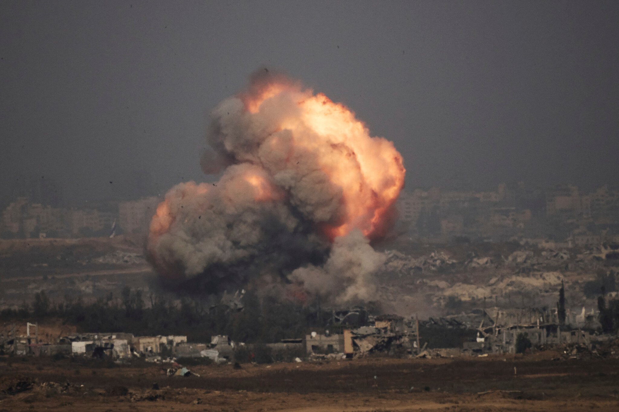 Israeli Strike Kills 16 Including Children Near Gaza Medical Facility Amid Stalled Truce Talks