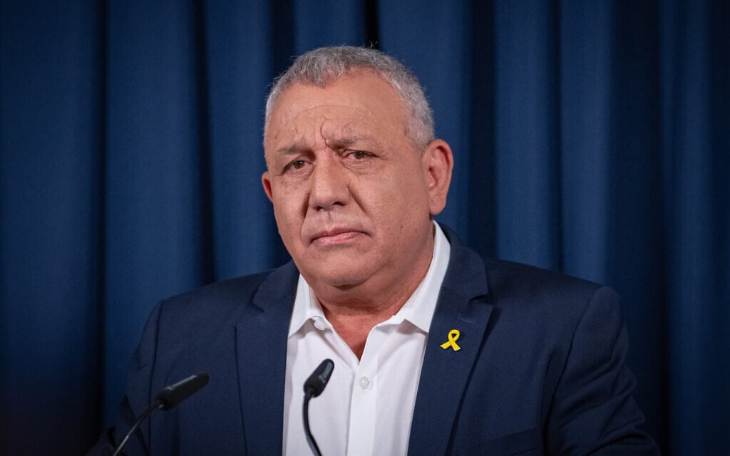 Polls show Eisenkot would win 7-9 seats if he forms new party after split with Gantz