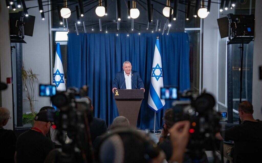 After quitting Knesset, Eisenkot says he is working on a ‘governing alternative’