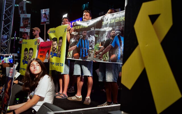 A rally calling for the release of hostages held by Hamas terrorists in Gaza, at Hostages Square in Tel Aviv, July 5, 2025. (Avshalom Sassoni/Flash90)