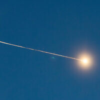 An Israeli air defense system launches an interceptor missile toward an incoming missile fired from Yemen, as seen from Jerusalem, July 10, 2025. (Yonatan Sindel/Flash90)