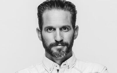 Actor Guri Alfi hosted 'The New Jew,' a Kan 11 show about Jews in the US, including a second season about the ties between the US and Israel after October 7, 2023 (Courtesy)