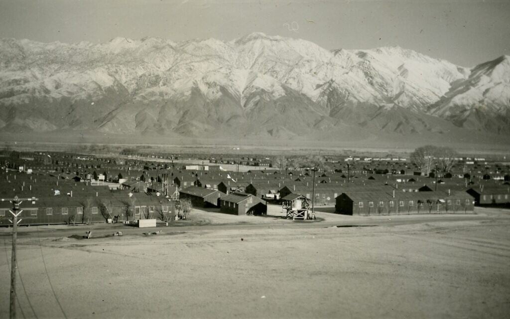 Manzanar, a view from the distance. (Courtesy of Manzanar National Historic Site and the Shinjo Nagatomi Collection)