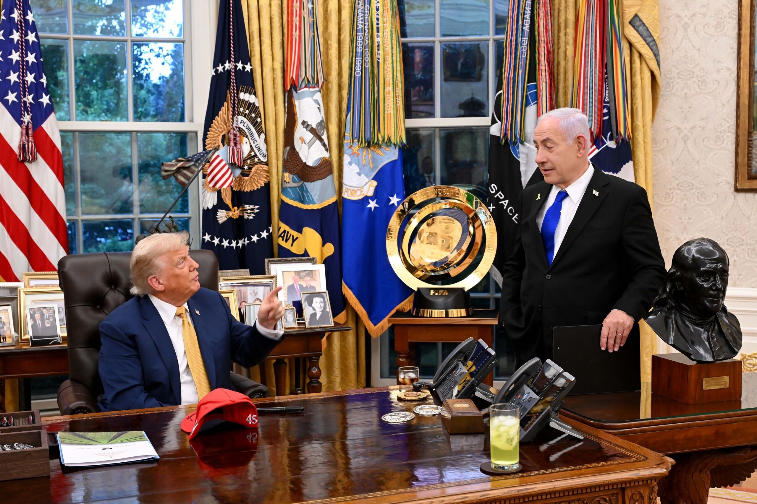 NextImg:Netanyahu meets Trump for second time in 2 days, then leaves White House without statements