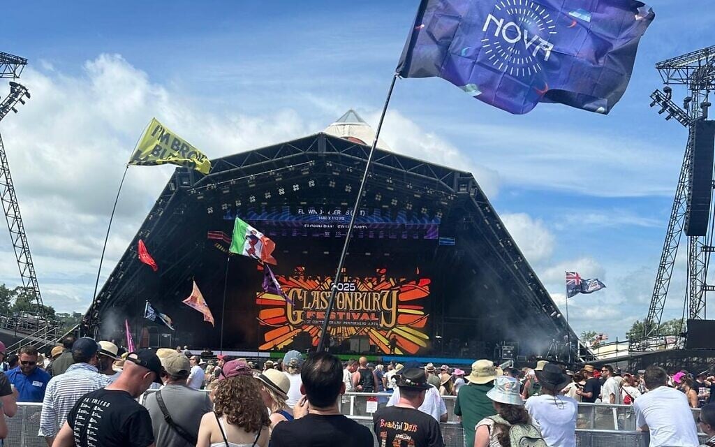 As UK festivals go anti-Israel, some Jewish concert-goers try to crowd surf above the hate