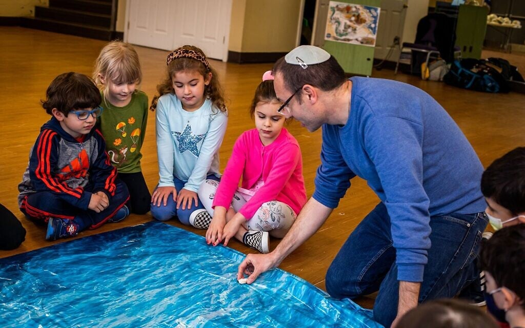 Mandel Early Career Educators Program – Apply Now