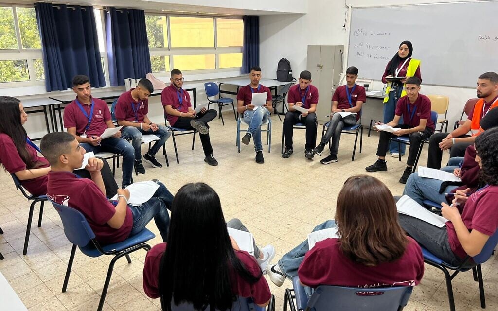 Participants in the vocational program "Matzpen-Tech" run by AJEEC partake in one of the program lectures. (Courtesy/AJEEC) Participants in the vocational program "Matzpen-Tech" run by AJEEC partake in one of the program lectures. (Courtesy/AJEEC)