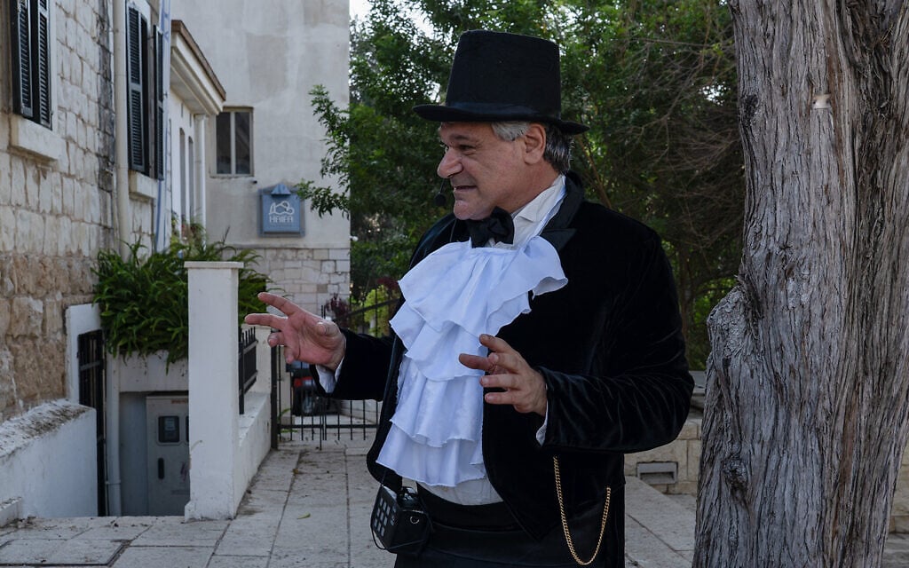 Summer brings the Templers, Japanese crafts and an AI artist chat to life in Haifa