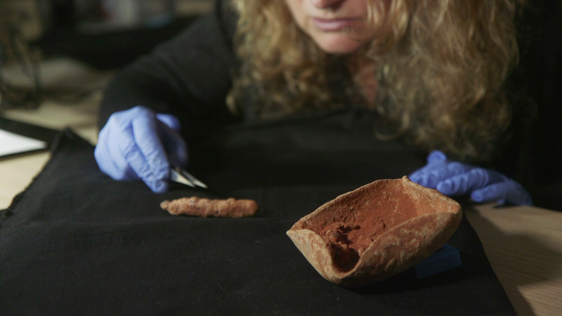 In rare find, Israeli archaeologists discover intact 4,000-year