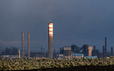 This picture taken on February 6, 2023 shows a view of Tibbin dual fuel (natural gas and fuel oil) powerplant and Helwan Steelworks, in the Helwan suburb south of Egypt's capital. (Amir MAKAR / AFP)