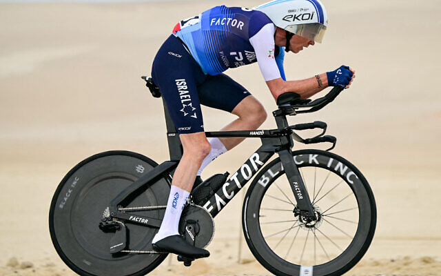 Israel-Premier's British rider Chris Froome cycles during the second stage of the UAE Tour cycling race in al-Hudayriyat island in Abu Dhabi on February 18, 2025. (Giuseppe CACACE / AFP)