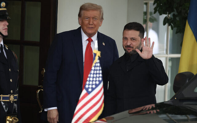 US President Donald Trump greets Ukrainian President Volodymyr Zelensky at the White House on August 18, 2025, in Washington, DC. (Tasos Katopodis/ Getty Images/ AFP) US President Donald Trump greets Ukrainian President Volodymyr Zelensky at the White House on August 18, 2025, in Washington, DC. (Tasos Katopodis/ Getty Images/ AFP)