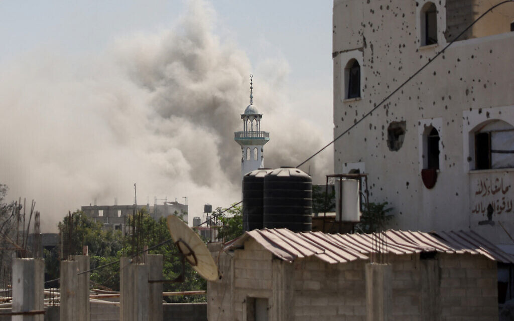 Smoke billows after an Israeli strike in Jabalia in the northern Gaza Strip on August 24, 2025 (BASHAR TALEB / AFP) Smoke billows after an Israeli strike in Jabalia in the northern Gaza Strip on August 24, 2025 (BASHAR TALEB / AFP)