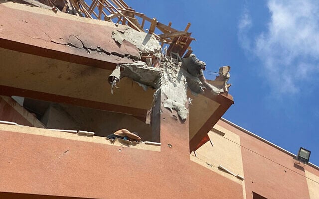 Palestinians try to reach casualties following an Israeli strike on Nasser hospital in Khan Younis in the southern Gaza Strip on August 25, 2025. (Photo by AFP)