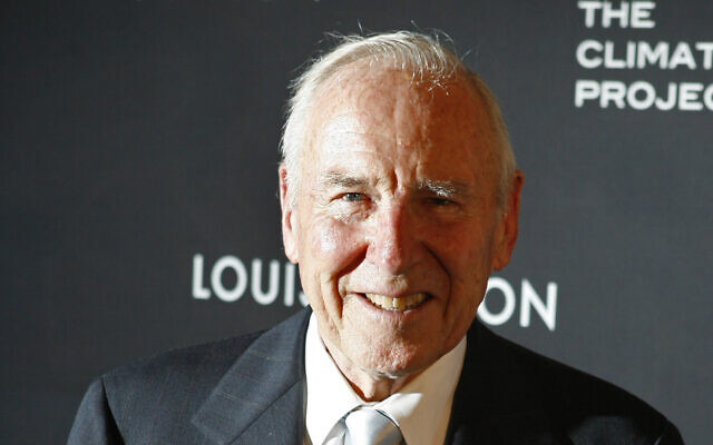 FILE - In a July 13, 2009 file photo, Astronaut Jim Lovell arrives for an event sponsored by Louis Vuitton celebrating the 40th anniversary of the lunar landing at the Museum of Natural History, in New York. In an interview Monday, Feb. 7, 2011, Lovell, commander of the Apollo 13 mission that limped back to Earth after an explosion crippled its flight to the moon in 1970, said compartmentalizing is a way of thinking that helps you survive: "You focus on what has to be done immediately... One by one you overcome each crisis as they come along." (AP Photo/Jason DeCrow, File) FILE - In a July 13, 2009 file photo, Astronaut Jim Lovell arrives for an event sponsored by Louis Vuitton celebrating the 40th anniversary of the lunar landing at the Museum of Natural History, in New York. In an interview Monday, Feb. 7, 2011, Lovell, commander of the Apollo 13 mission that limped back to Earth after an explosion crippled its flight to the moon in 1970, said compartmentalizing is a way of thinking that helps you survive: "You focus on what has to be done immediately... One by one you overcome each crisis as they come along." (AP Photo/Jason DeCrow, File)