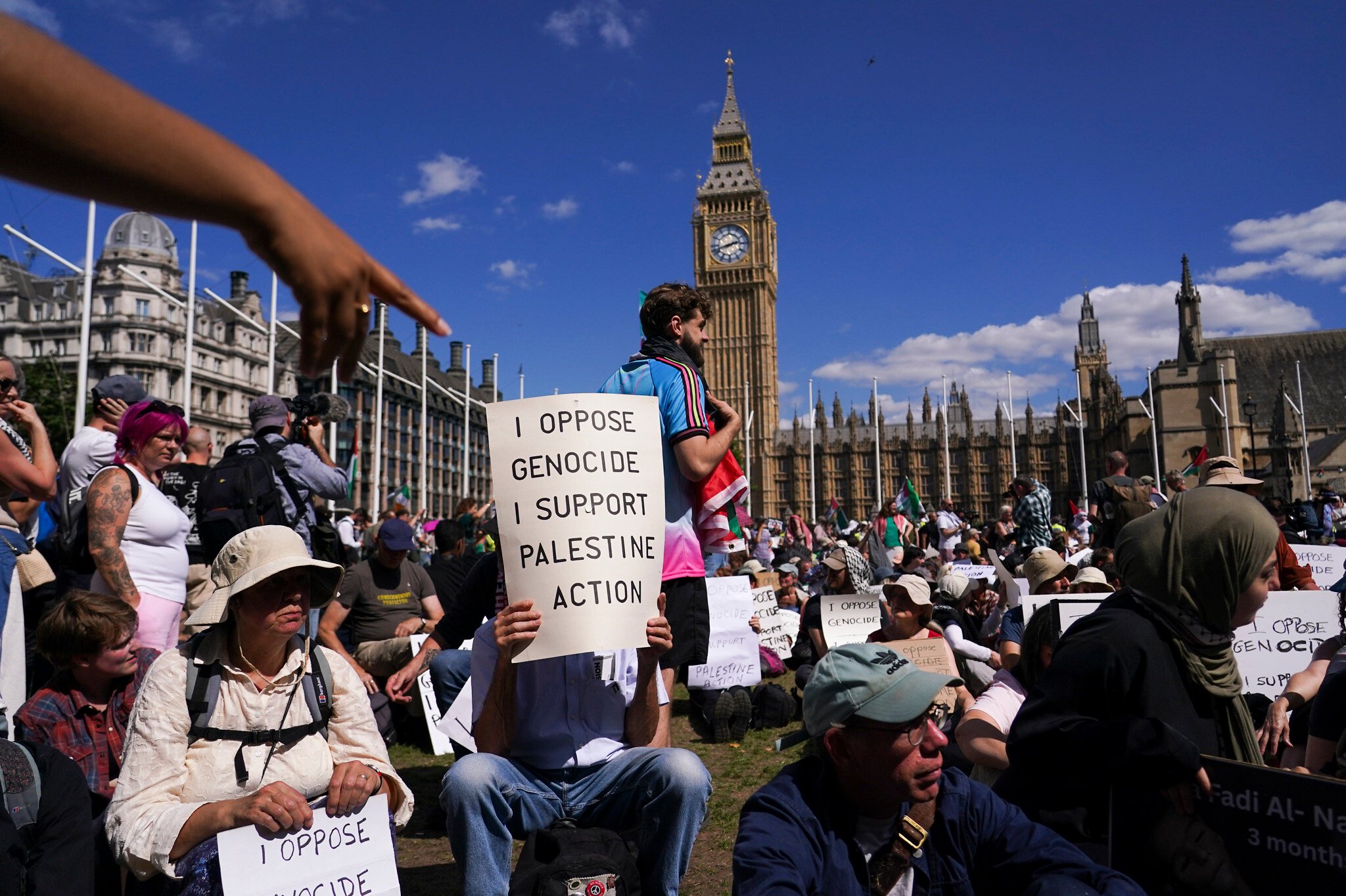 NextImg:London police say 67 charged for backing banned anti-Israel group Palestine Action