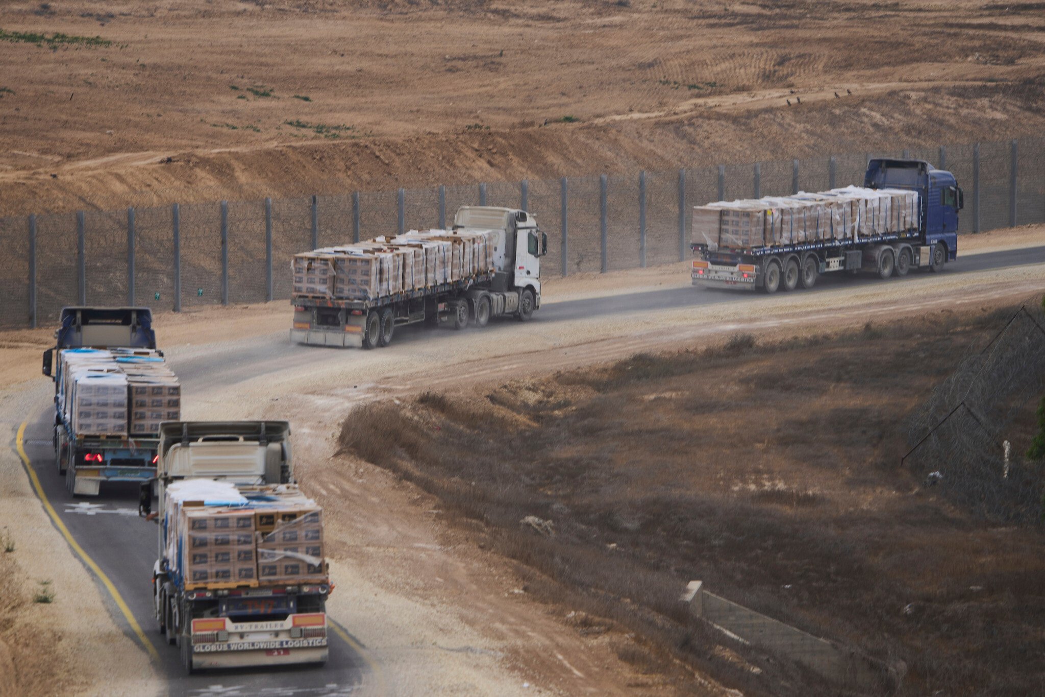 UAE Conducts 75th Gaza Aid Airdrop Surpassing 4,000 Tonnes