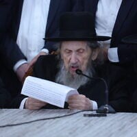 Rabbi Dov Lando addresses an anti-enlistment conference in Bnei Brak, July 31, 2025. (Daniel Nafusi)