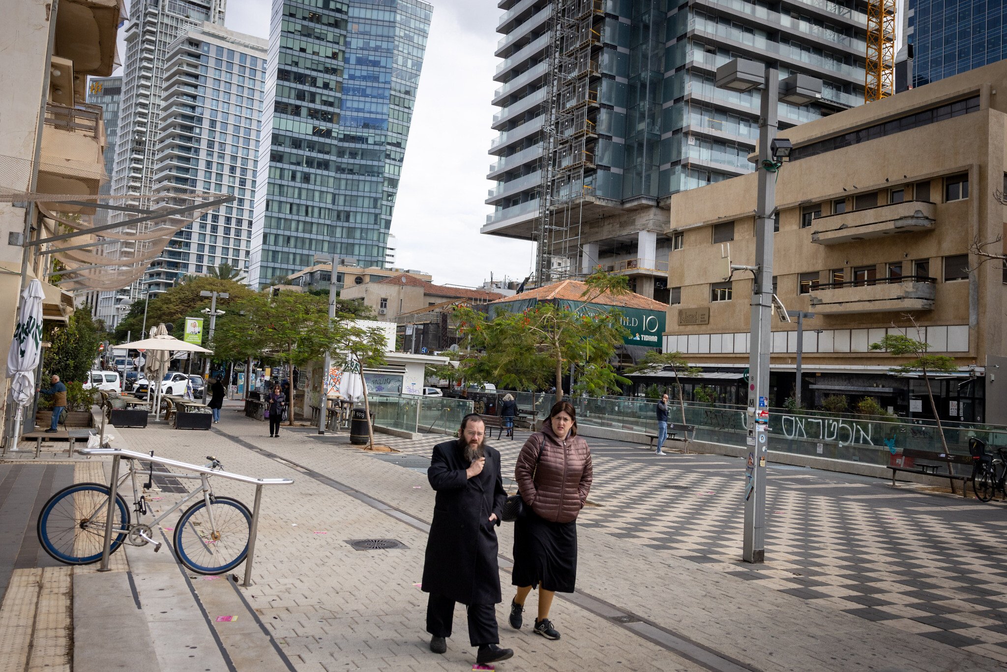 Tel Aviv Municipality Enforces Equal Access on 130 Synagogues Amid Legal Disputes