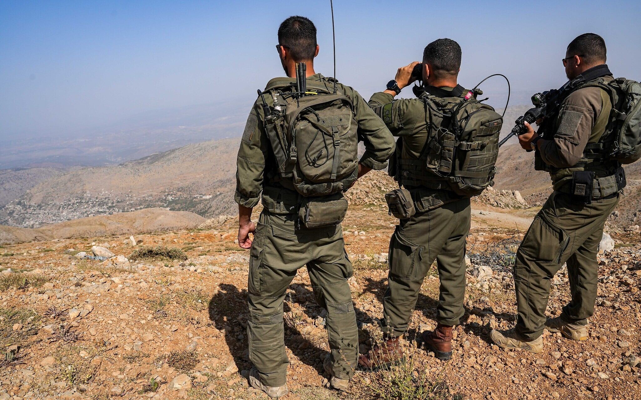 NextImg:Four IDF soldiers lightly wounded by blast of old munitions in southern Syria