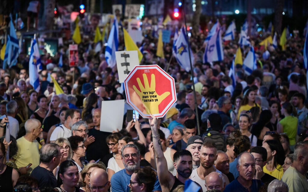 Protesters to hit streets Saturday night with call to release hostages, end war