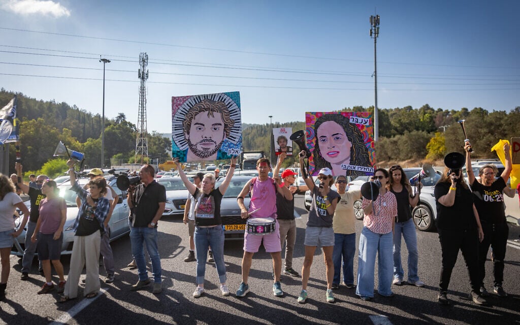 Demonstrators block the highway between Jerusalem and Tel Aviv during a protest calling for the release of hostages held by Hamas in Gaza, August 24, 2025. (Chaim Goldberg/Flash90) Demonstrators block the highway between Jerusalem and Tel Aviv during a protest calling for the release of hostages held by Hamas in Gaza, August 24, 2025. (Chaim Goldberg/Flash90)