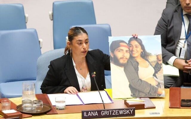 Ilana Gritzewsky shows the UN Security Council a picture of her and her hostage partner Matan Zangauker on August 27, 2025. (Perry Bindelglass / Israeli Mission to the UN) Ilana Gritzewsky shows the UN Security Council a picture of her and her hostage partner Matan Zangauker on August 27, 2025. (Perry Bindelglass / Israeli Mission to the UN)
