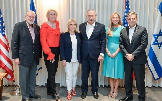 L-R: US Ambassador to Israel Mike Huckabee and his wife, Janet Huckabee; Sara Netanyahu and Prime Minister Benjamin Netanyahu; Kerry Larry, the wife of US House Speaker Mike Johnson, and Johnson, during Johnson's visit to Israel, on August 4, 2025. (PMO)