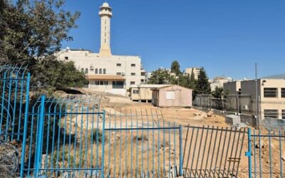 Two mobile structures established on a plot of land in the Tel Rumeida neighborhood of Hebron. (Courtesy, Peace Now)