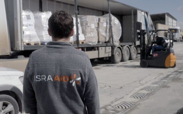 Loading of IsraAID humanitarian aid trucks on their way to Gaza, Ashdod Port, January 2025. (IsraAID)