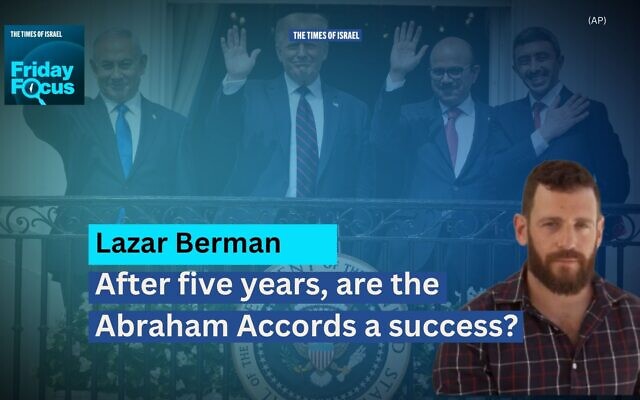 Lazar Berman (Ariel Jerozolimski) /  Israeli Prime Minister Benjamin Netanyahu, left, US President Donald Trump, Bahrain Foreign Minister Khalid bin Ahmed Al Khalifa and United Arab Emirates Foreign Minister Abdullah bin Zayed al-Nahyan pose for a photo on the Blue Room Balcony after signing the Abraham Accords at the White House in Washington, September 15, 2020. (AP Photo/Alex Brandon, File)