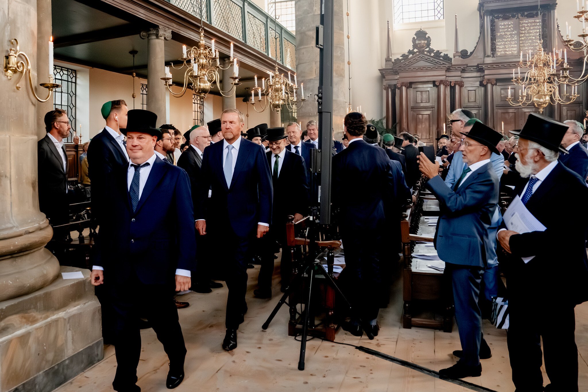 In face of rising antisemitism, Amsterdam’s Portugese synagogue celebrates 350 years