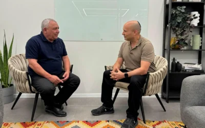 Former prime minister Naftali Bennett (right) meets with former MK Gadi Eisenkot to discuss their political futures, September 7, 2025. (Courtesy Naftali Bennett's office)