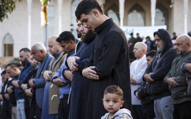 Muslim worshippers participate in Eid al-Fitr prayers, marking the end of the holy month of Ramadan, outside the Lakemba Mosque in Sydney, Australia on April 10, 2024. (DAVID GRAY / AFP) Muslim worshippers participate in Eid al-Fitr prayers, marking the end of the holy month of Ramadan, outside the Lakemba Mosque in Sydney, Australia on April 10, 2024. (DAVID GRAY / AFP)