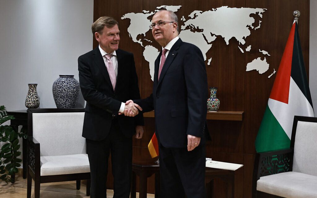 German Foreign Minister Johann Wadephul (L) poses for a picture with Palestinian Authority Prime Minister Mohammad Mustafa in Ramallah in the West Bank on May 11, 2025. (Zain Jaafar/AFP) German Foreign Minister Johann Wadephul (L) poses for a picture with Palestinian Authority Prime Minister Mohammad Mustafa in Ramallah in the West Bank on May 11, 2025. (Zain Jaafar/AFP)