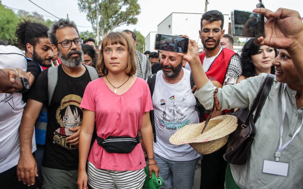 Hundreds greet protest flotilla in Tunisia as it continues journey to Gaza